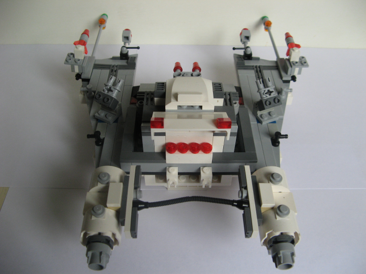 LEGO MOC - In a galaxy far, far away... - 'Pursuer' space ship