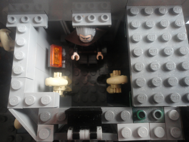 LEGO MOC - In a galaxy far, far away... - General Grievous's 'Destroyer' cruiser