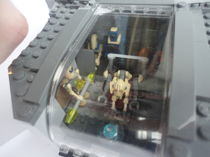 LEGO MOC - In a galaxy far, far away... - General Grievous's 'Destroyer' cruiser