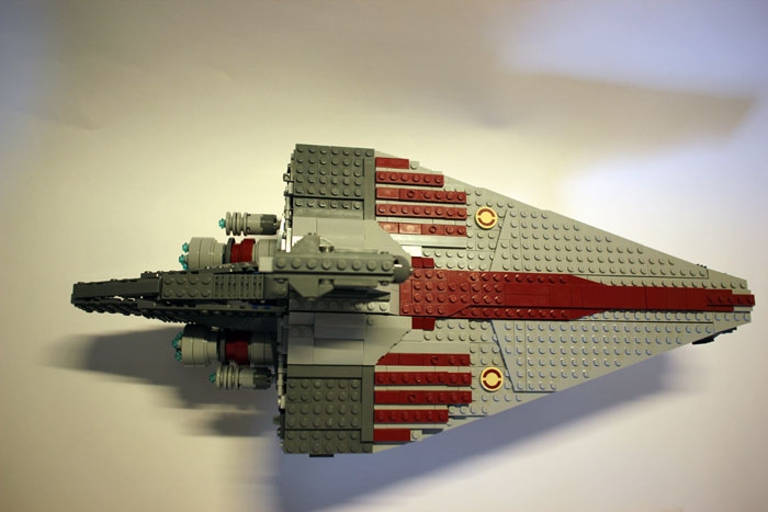 LEGO MOC - In a galaxy far, far away... - Nave de assalto classe Acclamator