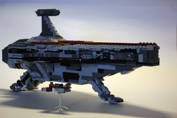 LEGO MOC - In a galaxy far, far away... - Nave de assalto classe Acclamator