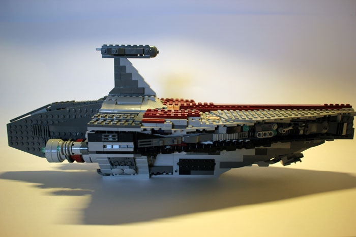 LEGO MOC - In a galaxy far, far away... - Nave de assalto classe Acclamator