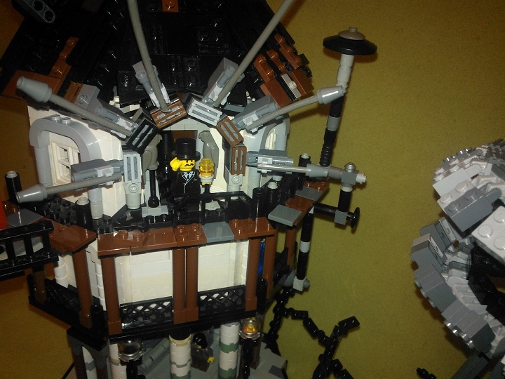 LEGO MOC - Because we can! - Wireless Electricity: Никола Тесла и лампочка ))