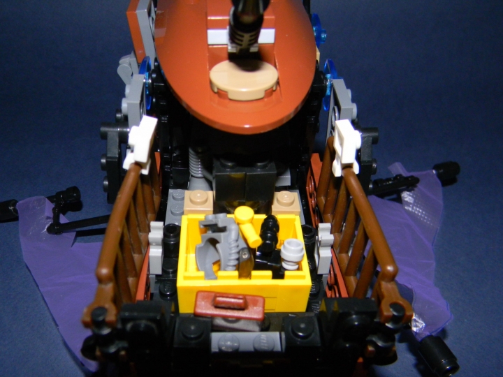 LEGO MOC - Steampunk Machine - Субмарина 'Железный улов': Багажное отделение