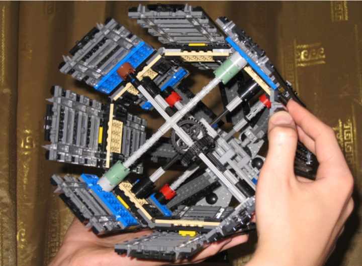 LEGO MOC - Mini-contest 'Zeppelin Battle' - Дирижабль «Дипломат»: Балун: вид изнутри.