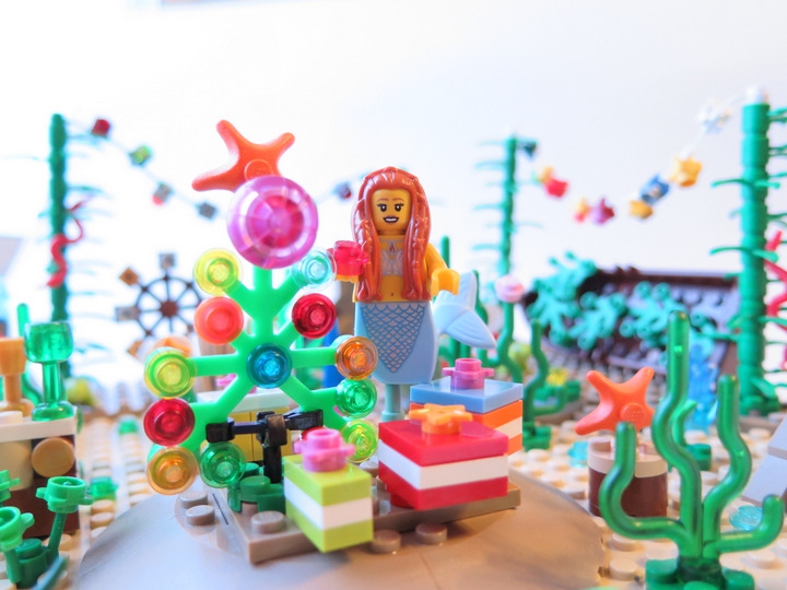 LEGO MOC - New Year's Brick 2014 - Underwater New Year: Украшение водорослевой ёлки