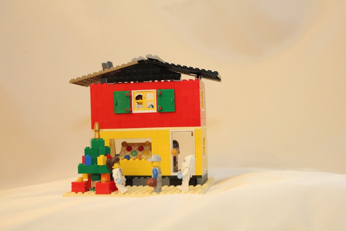 LEGO MOC - New Year's Brick 2014 - Новогодняя кондитерская лавка: фассад