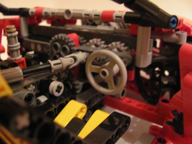 LEGO MOC - Technic-contest 'Car' - Nissan Skyline GT-R R34.: Руль крутится. В нужную сторону.