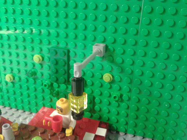 LEGO MOC - Конкурс «Советское кино» - Вечер  в дворницкой из фильма 'Двенадцать стульев': Крепление лампы