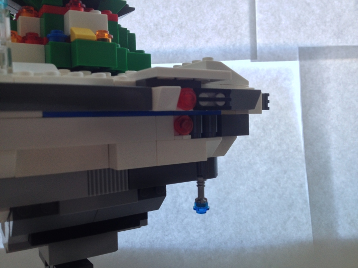 LEGO MOC - New Year's Brick 3015 - Новый год в облаках: Вид справа.