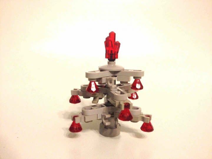 LEGO MOC - New Year's Brick 3015 - Новый год в солнечной системе Москва .: Нано-ёлочка давно самонарядилась.