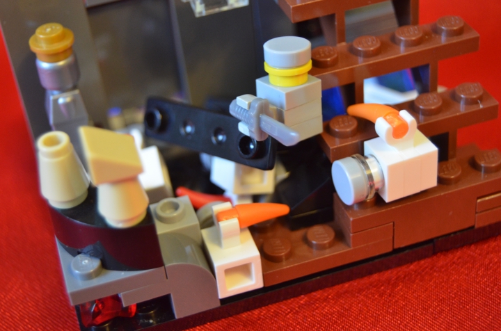 LEGO MOC - Battle of the Masters 'In cube' - Атака на Темный Замок: Не воевавшие 30 лет стражи не смогли оказать достойного сопротивления.
