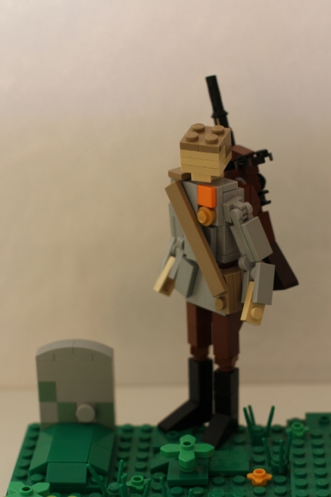 LEGO MOC - Joy and Sadness of Great Victory - Враги сожгли родную хату...: Никто солдату не ответил,<br><br />
Никто его не повстречал,<br><br />
И только теплый летний ветер<br><br />
Траву могильную качал.