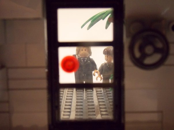 LEGO MOC - Joy and Sadness of Great Victory - 'Мало кто помнит этот дом...'
