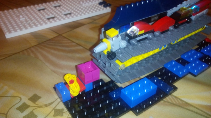 LEGO MOC - New Year's Brick 2017 - МАСТЕРСКАЯ ДЕДА МОРОЗА, ПОДОЛЬДОМ