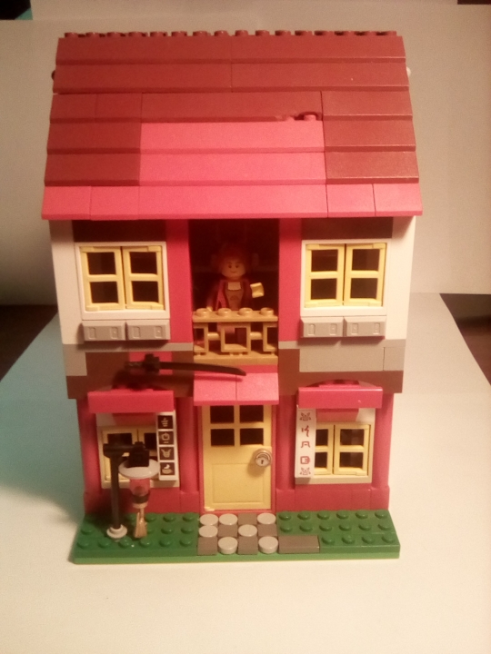 LEGO MOC - Младшая лига. Конкурс 'Средневековье'. - Средневековый дом.: Фасад(а крышу починить некому :/)