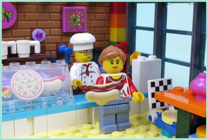 LEGO MOC - LEGO-конкурс 16x16: 'Все работы хороши' - Кафе 'Вкусно, как дома': Ммм, вкусно!