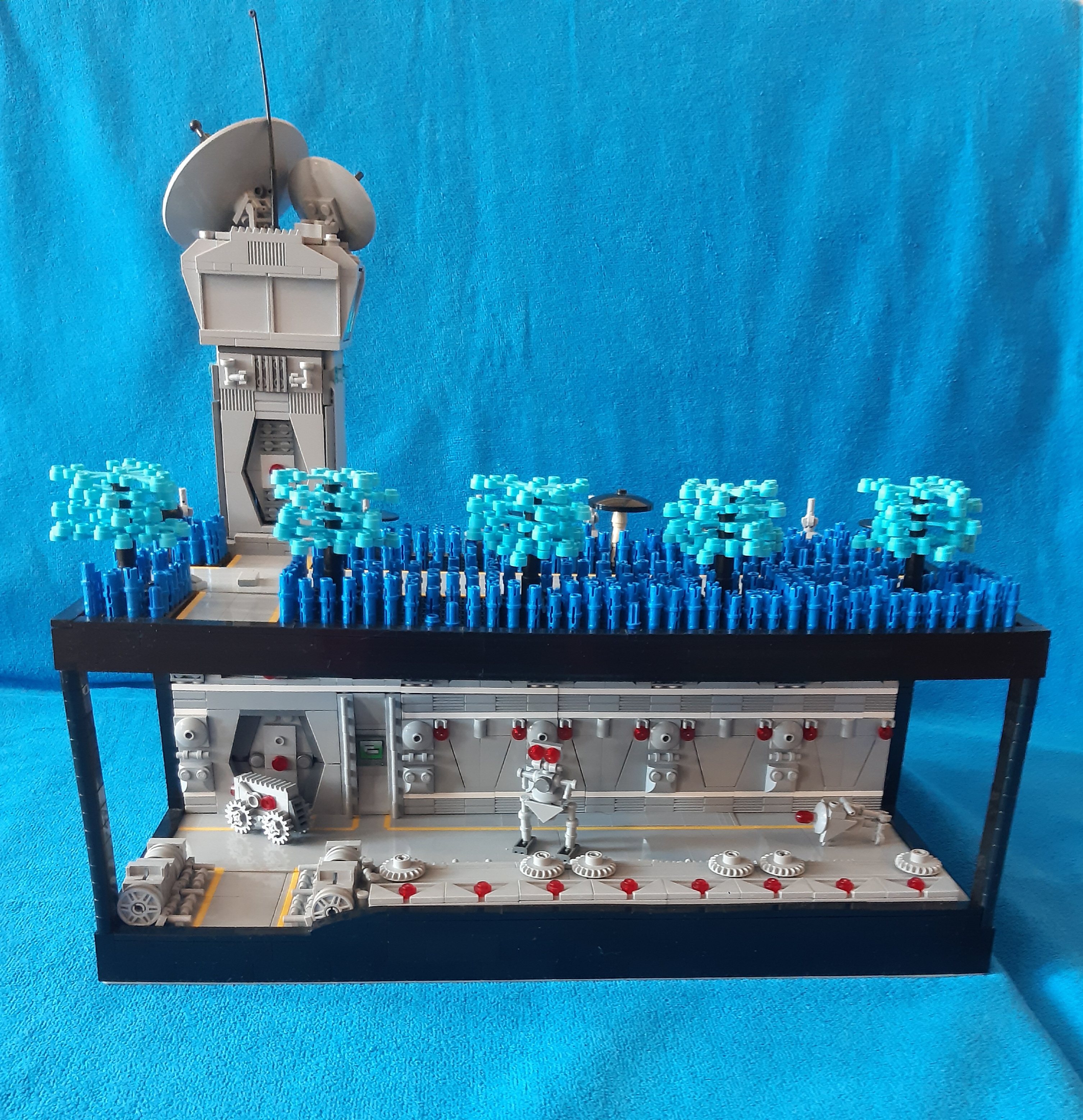 LEGO MOC - База на неизвестной планете: Вид сзади